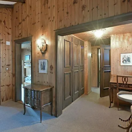 Cozy Le Lezard With Mountain View Fireplace Chalet